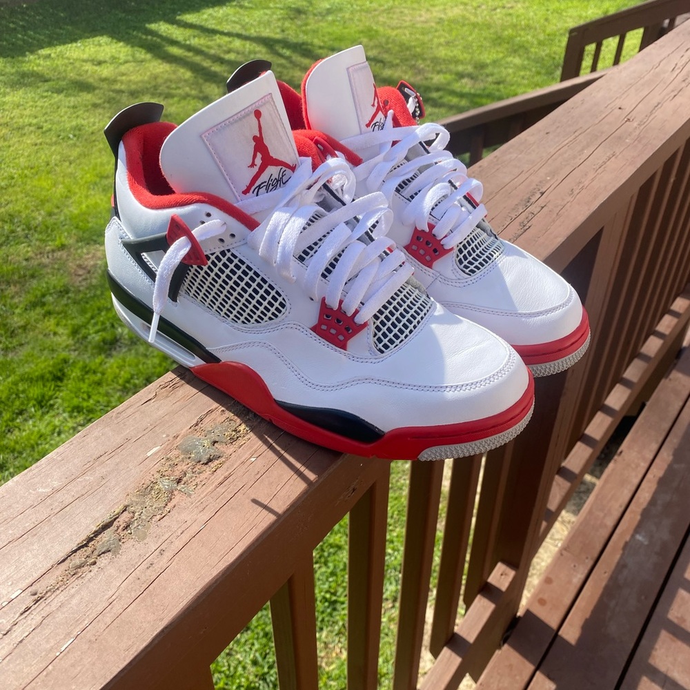 Air Jordan 4 Fire Red 2020